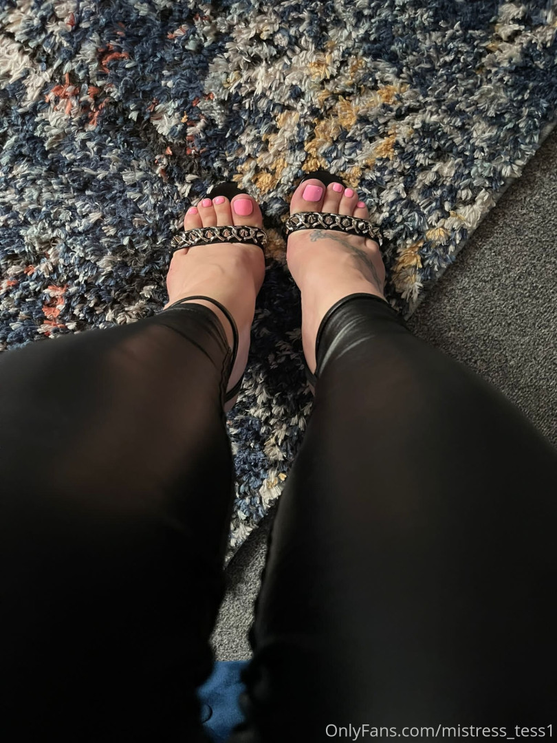 Photo by mistress_tess1 published on October 11,2023 16:13:29 - BestThots