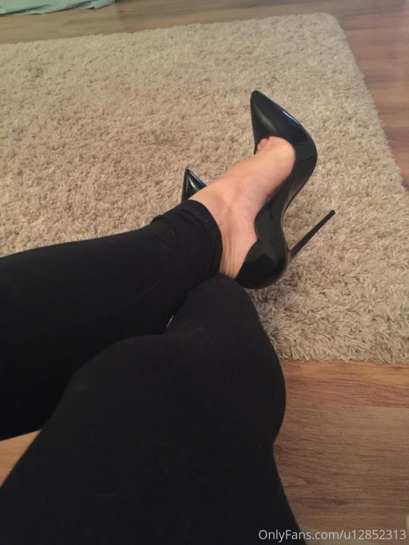 Photo by mistress_tess1 published on October 11,2023 17:11:39 - BestThots