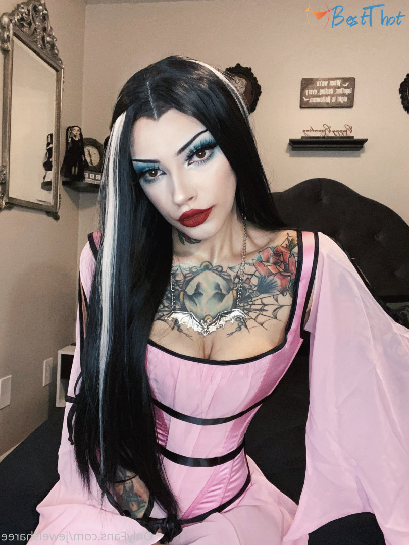 Photo by jewelsharee published on December 19,2024 22:07:27 - BestThots