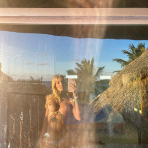 yourblondedreamgirl #2130969