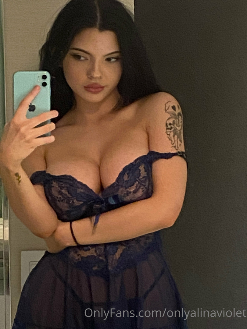 Photo by onlyalinaviolet published on August 31,2023 01:57:57 - BestThots