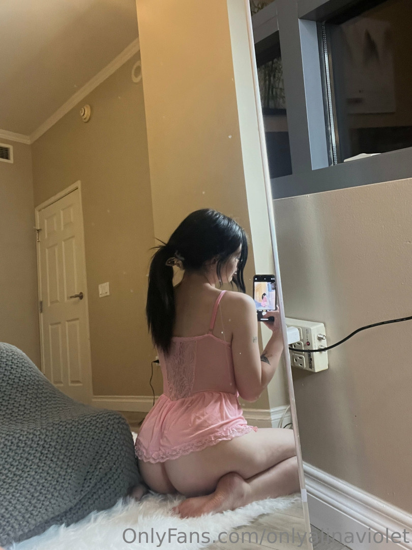 Photo by onlyalinaviolet published on August 31,2023 07:02:56 - BestThots