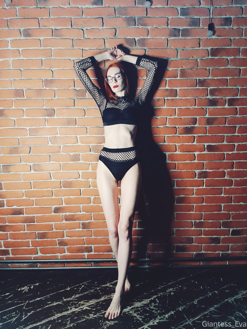 Photo by giantess_eva published on June 9,2023 10:46:06 - BestThots