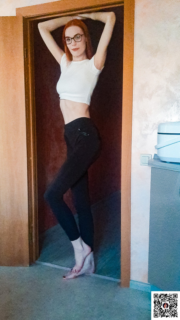 Photo by giantess_eva published on June 9,2023 10:52:10 - BestThots