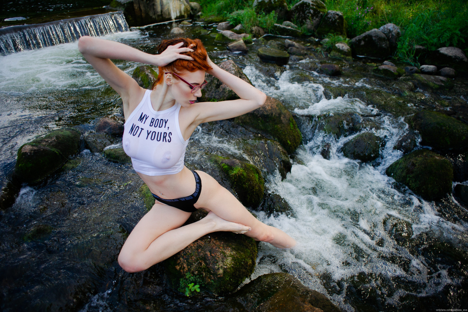 Photo by giantess_eva published on June 9,2023 10:52:55 - BestThots