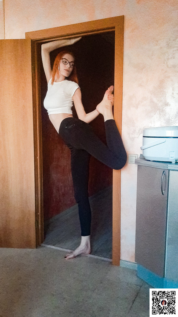 Photo by giantess_eva published on June 9,2023 11:01:27 - BestThots