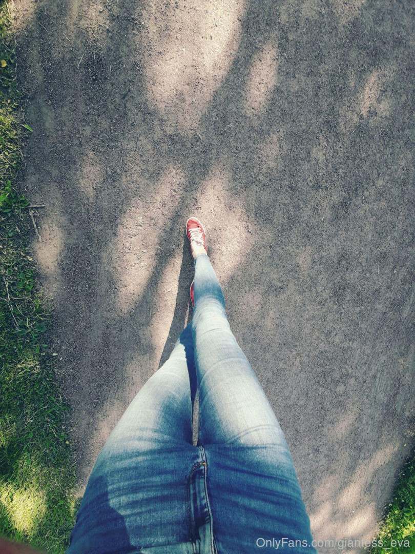 Photo by giantess_eva published on June 9,2023 11:46:21 - BestThots