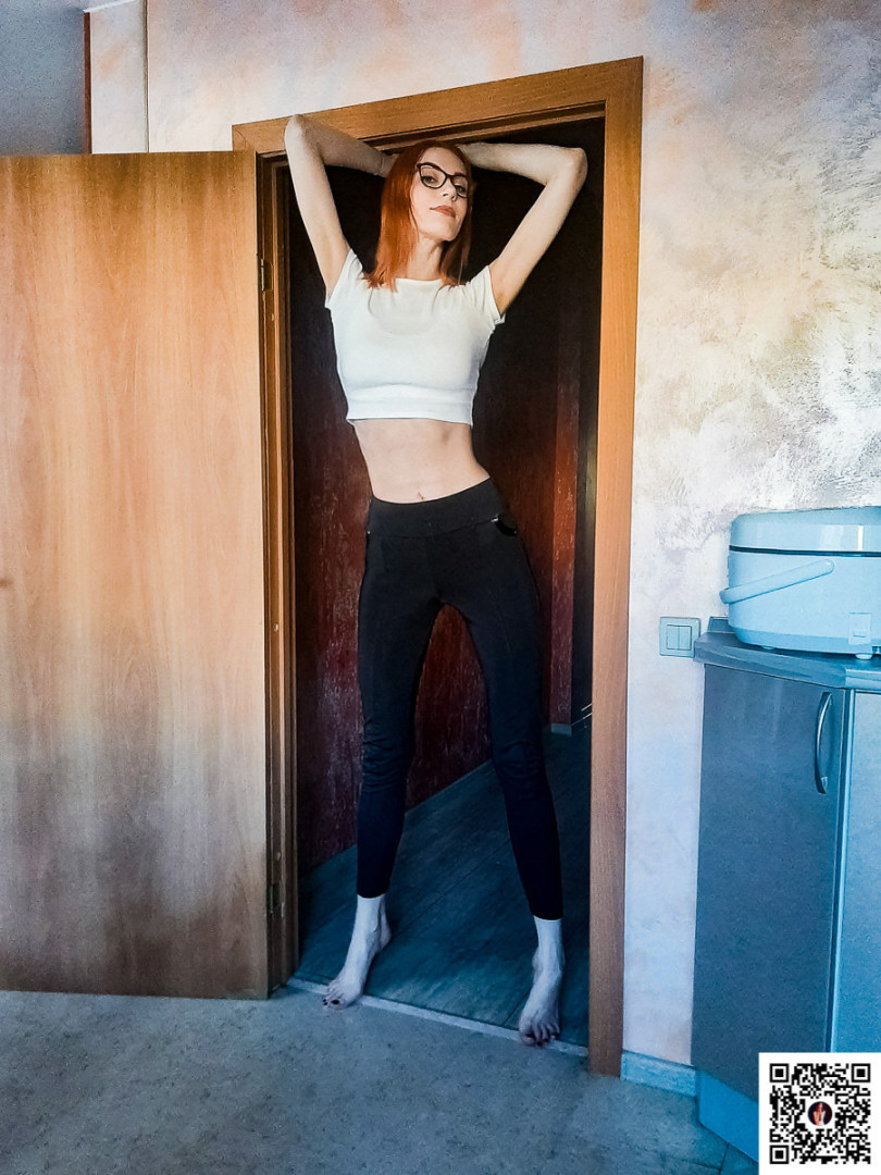 Photo by giantess_eva published on June 9,2023 11:47:15 - BestThots