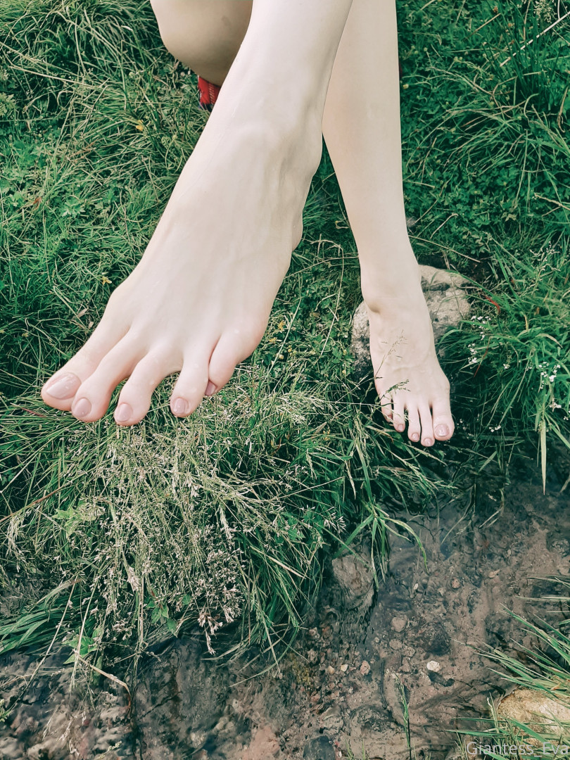 Photo by giantess_eva published on June 9,2023 11:49:31 - BestThots