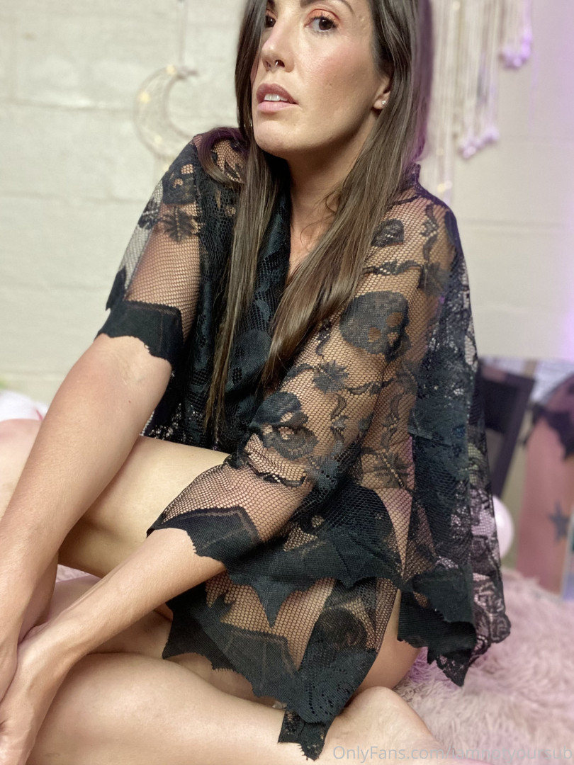 Photo by iamnotyoursub published on October 14,2023 00:22:30 - BestThots