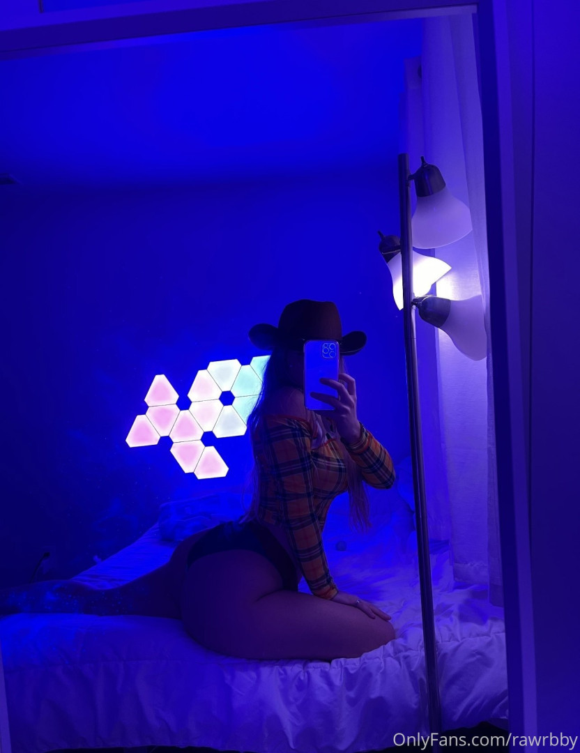 Photo by azra_lifts published on July 20,2023 12:32:22 - BestThots