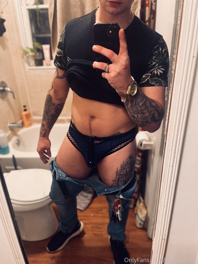 Photo by gayb0ybluepalm91 published on January 13,2024 22:38:24 - BestThots