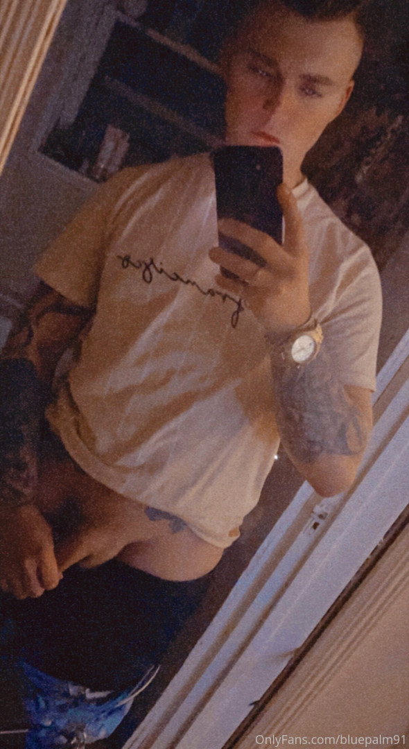 Photo by gayb0ybluepalm91 published on January 13,2024 22:39:01 - BestThots