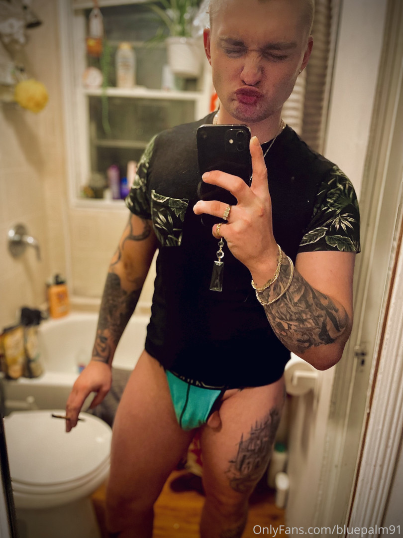 Photo by gayb0ybluepalm91 published on January 13,2024 22:39:10 - BestThots