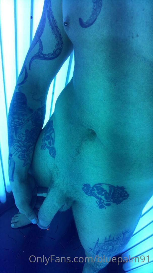 Photo by gayb0ybluepalm91 published on January 13,2024 22:39:16 - BestThots