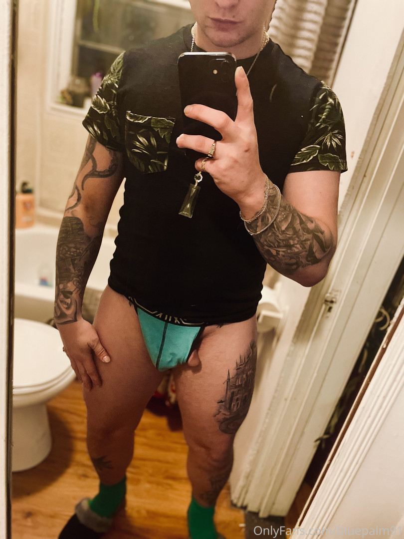 Photo by gayb0ybluepalm91 published on January 13,2024 22:39:19 - BestThots