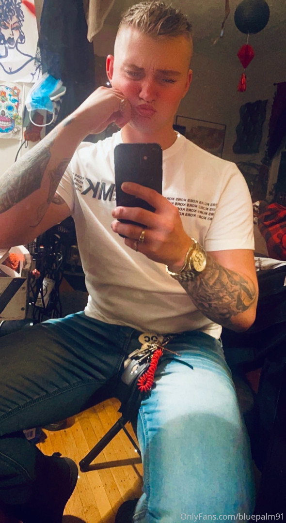 Photo by gayb0ybluepalm91 published on January 13,2024 22:39:26 - BestThots