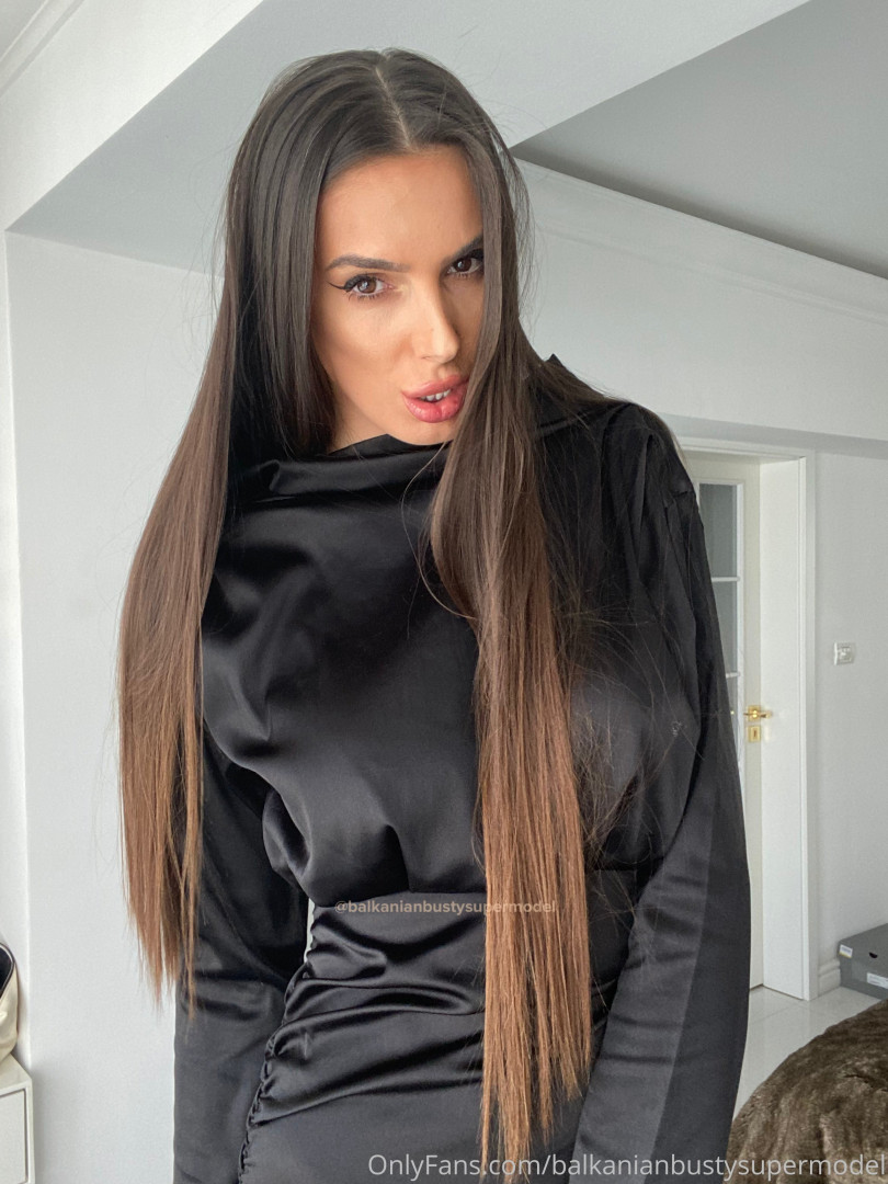 Photo by balkanianbustysupermodel published on October 16,2023 23:19:21 - BestThots