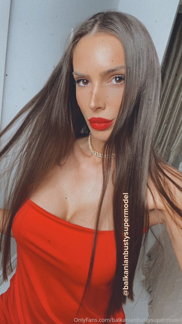 Photo by balkanianbustysupermodel published on October 16,2023 23:20:59 - BestThots