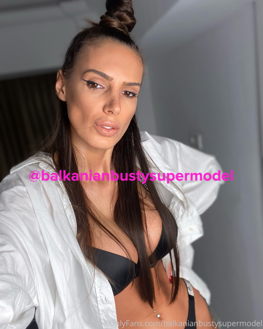 Photo by balkanianbustysupermodel published on October 16,2023 23:29:36 - BestThots