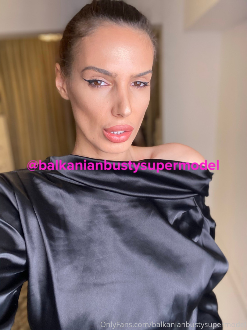 Photo by balkanianbustysupermodel published on October 16,2023 23:46:14 - BestThots
