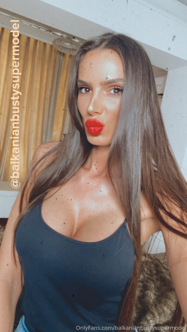 Photo by balkanianbustysupermodel published on October 16,2023 23:49:48 - BestThots