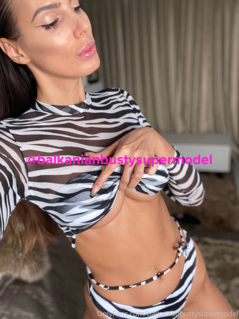 Photo by balkanianbustysupermodel published on October 16,2023 23:52:22 - BestThots
