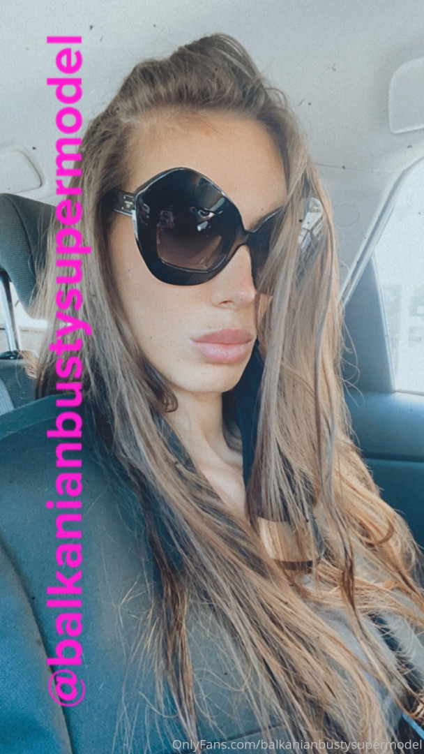 Photo by balkanianbustysupermodel published on October 16,2023 23:53:16 - BestThots