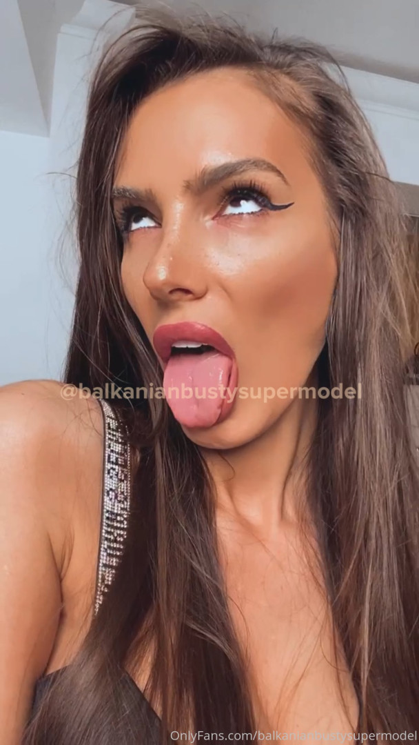 Photo by balkanianbustysupermodel published on October 16,2023 23:58:50 - BestThots