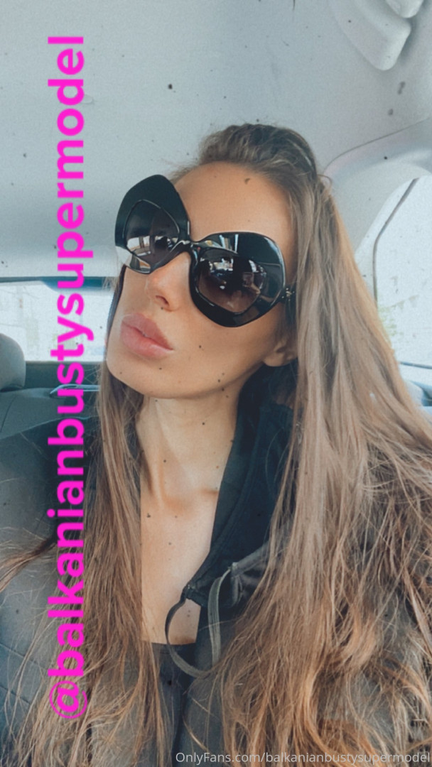 Photo by balkanianbustysupermodel published on October 17,2023 00:08:54 - BestThots