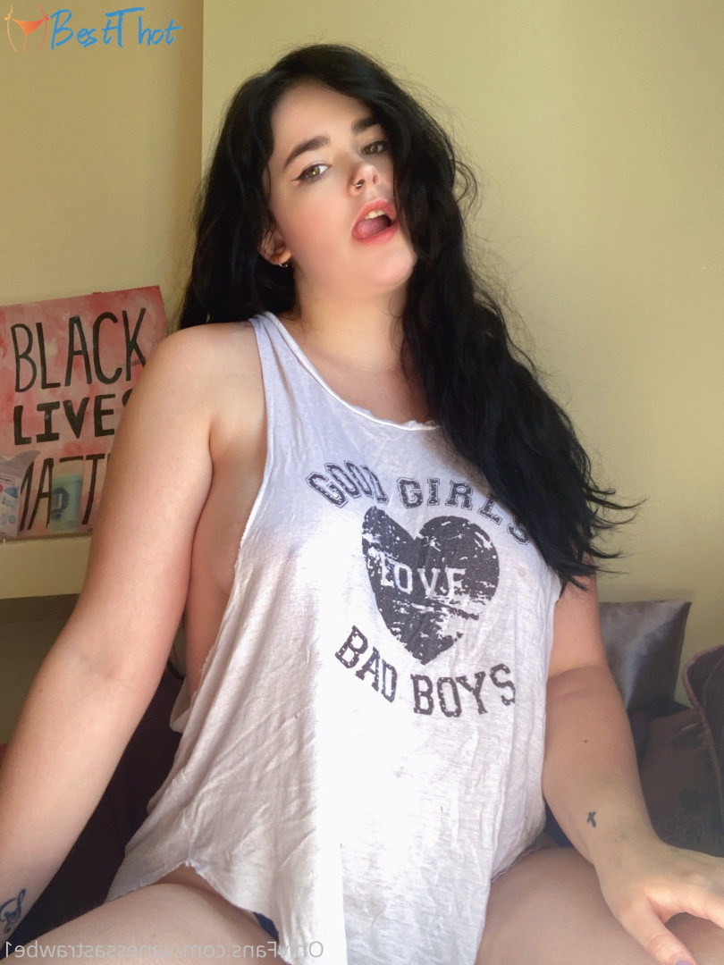 Photo by vanessastrawbe1 published on December 14,2024 07:02:37 - BestThots