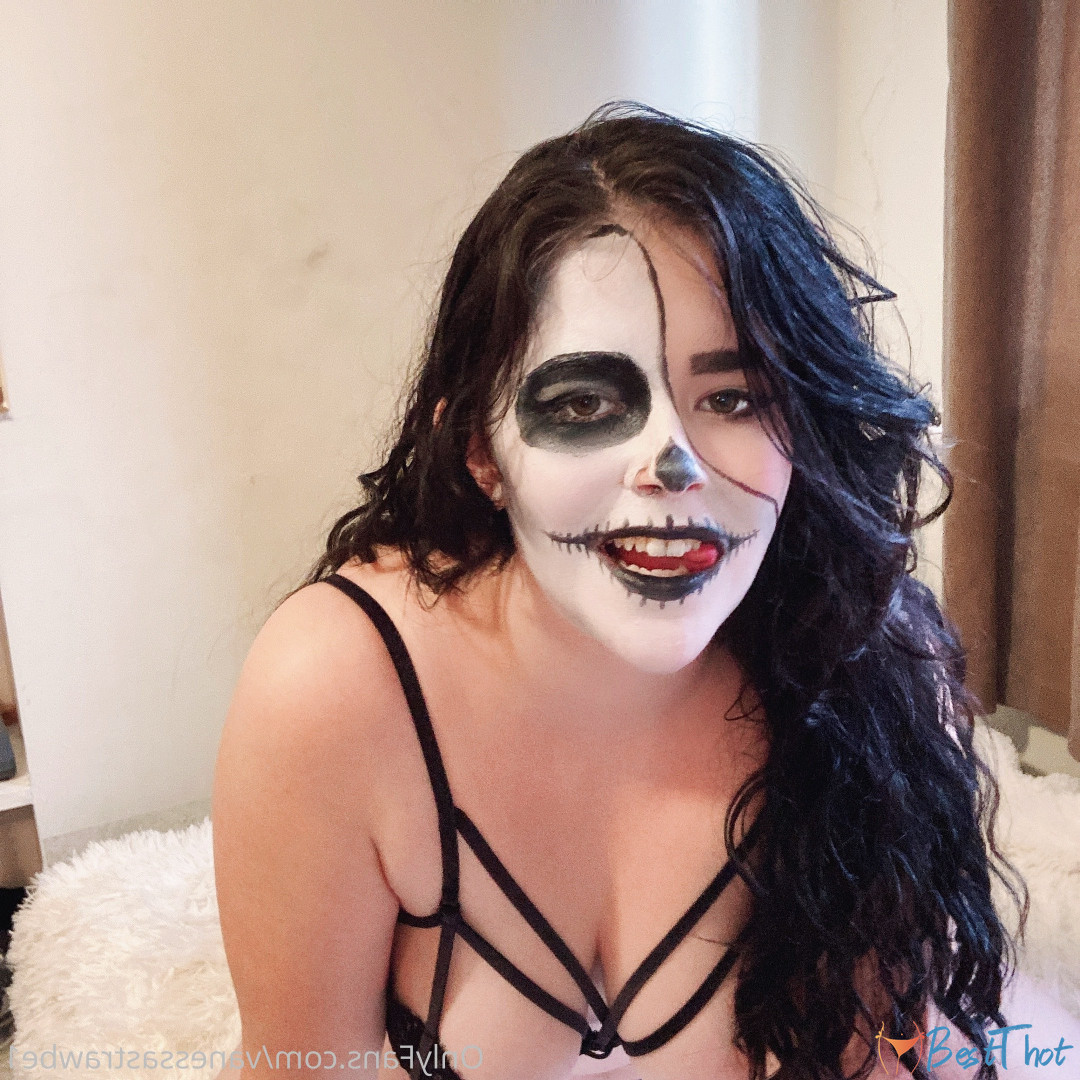 Photo by vanessastrawbe1 published on December 14,2024 07:02:58 - BestThots