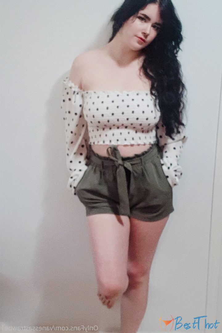 Photo by vanessastrawbe1 published on December 14,2024 07:03:14 - BestThots