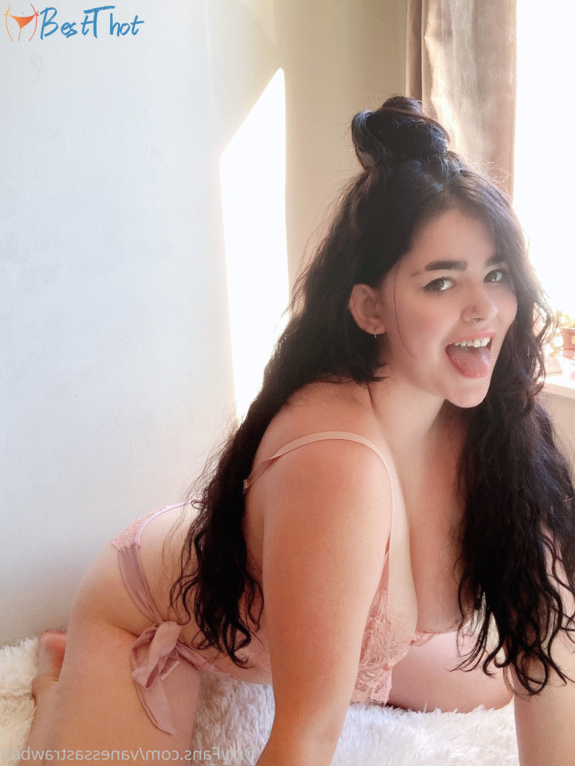 Photo by vanessastrawbe1 published on December 14,2024 07:04:25 - BestThots