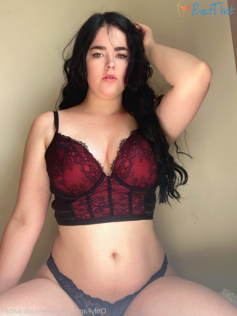 Photo by vanessastrawbe1 published on December 14,2024 07:05:07 - BestThots