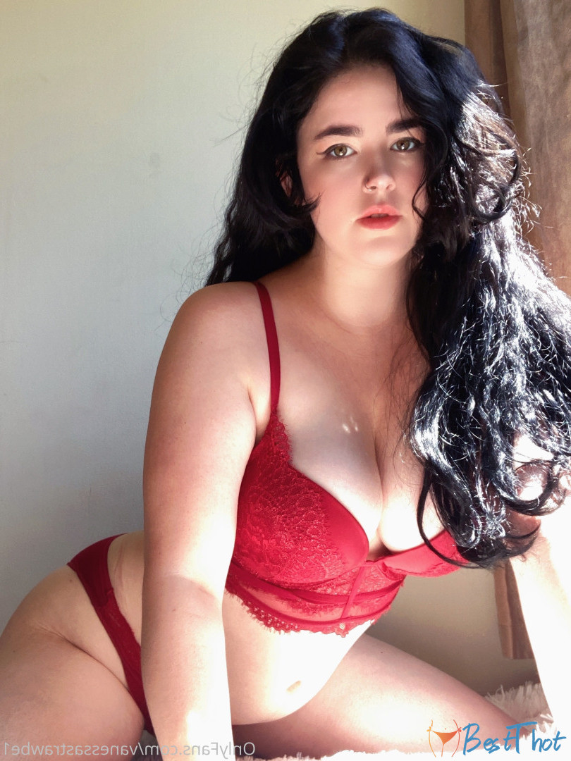 Photo by vanessastrawbe1 published on December 14,2024 07:05:34 - BestThots