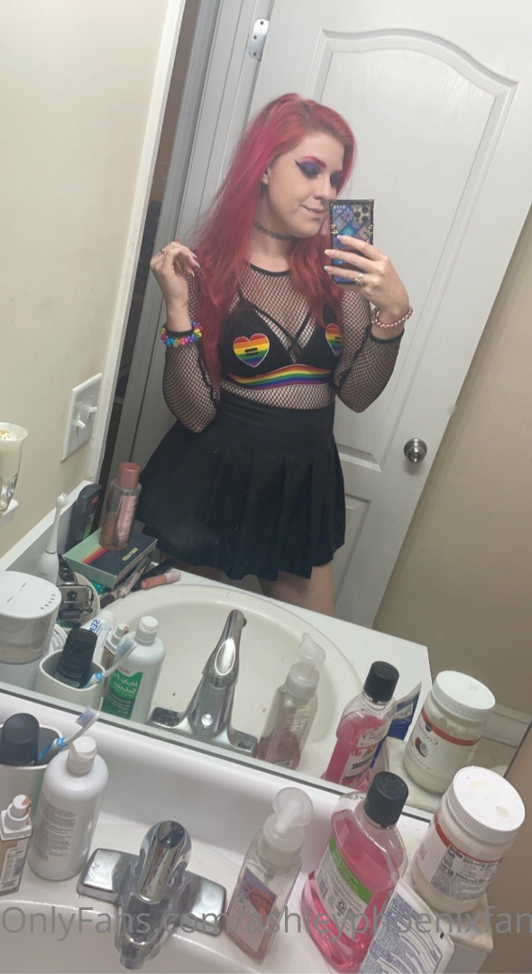 Photo by ashleyphoenixfans published on November 2,2023 11:02:52 - BestThots