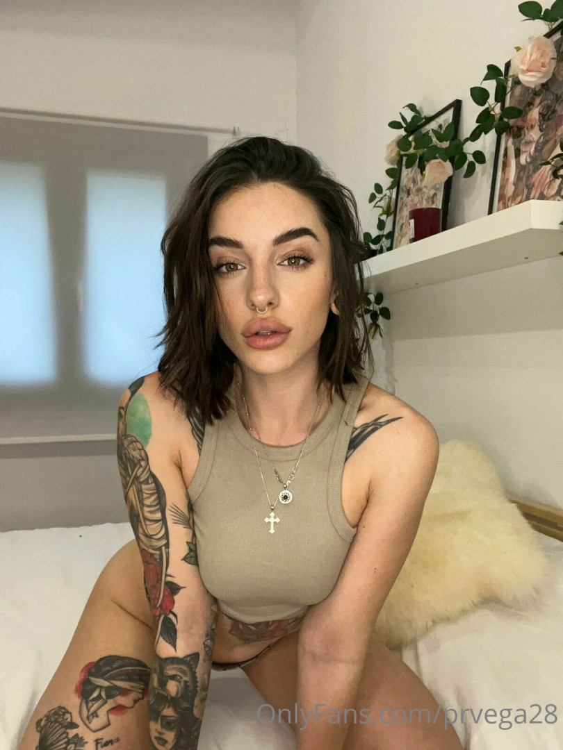 Photo by prvega28 published on October 17,2023 11:59:45 - BestThots