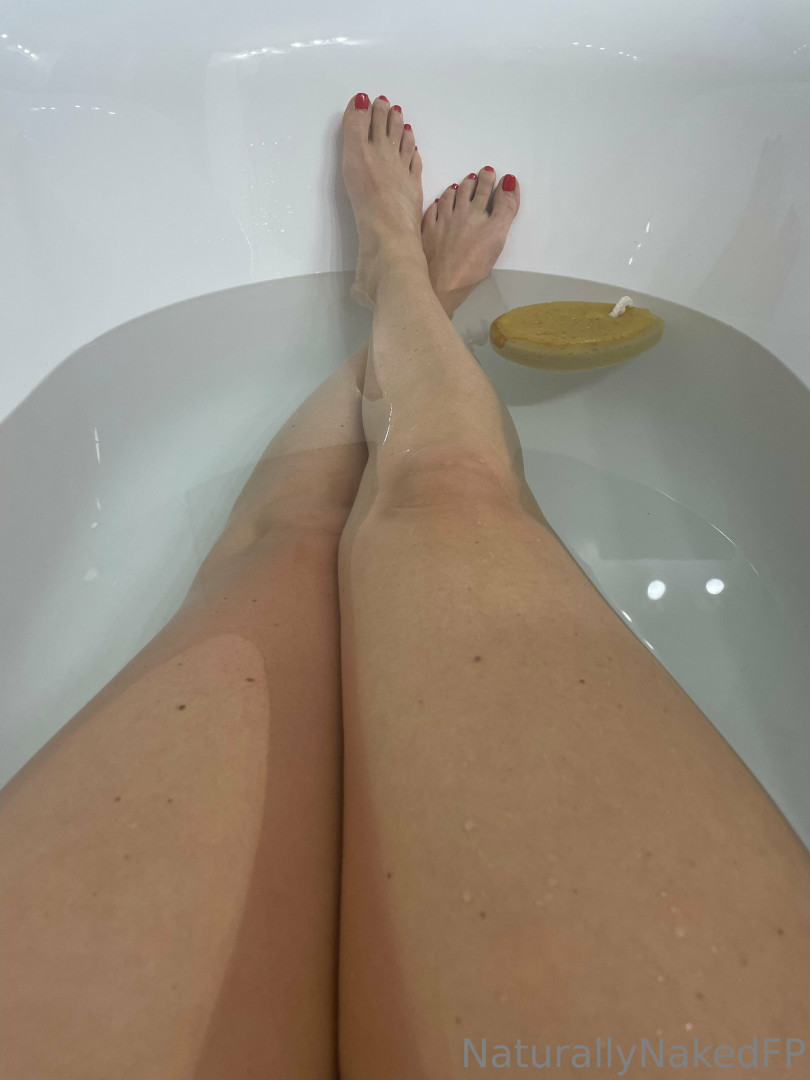 Photo by naturally_naked_freepage published on June 1,2023 16:13:35 - BestThots