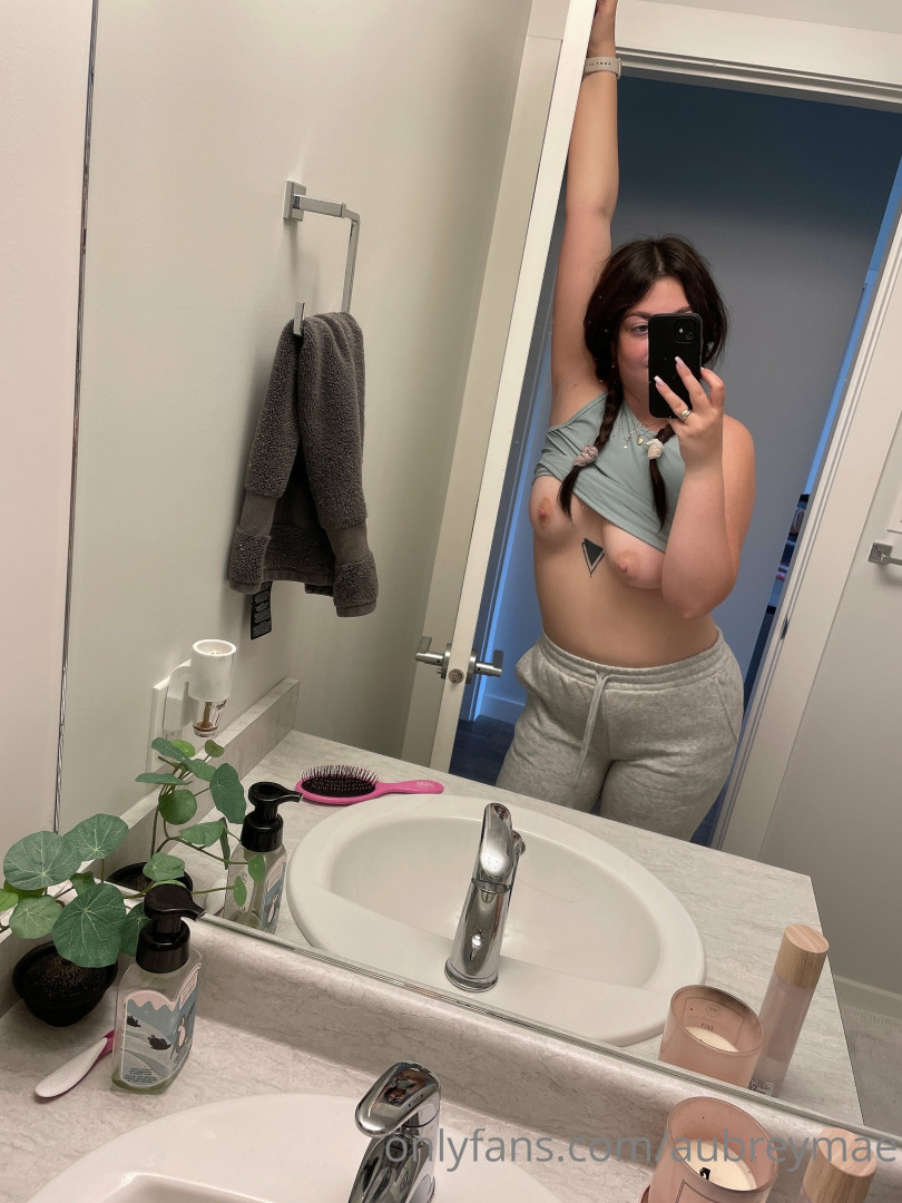 Photo by aubreymae published on October 17,2023 07:32:19 - BestThots
