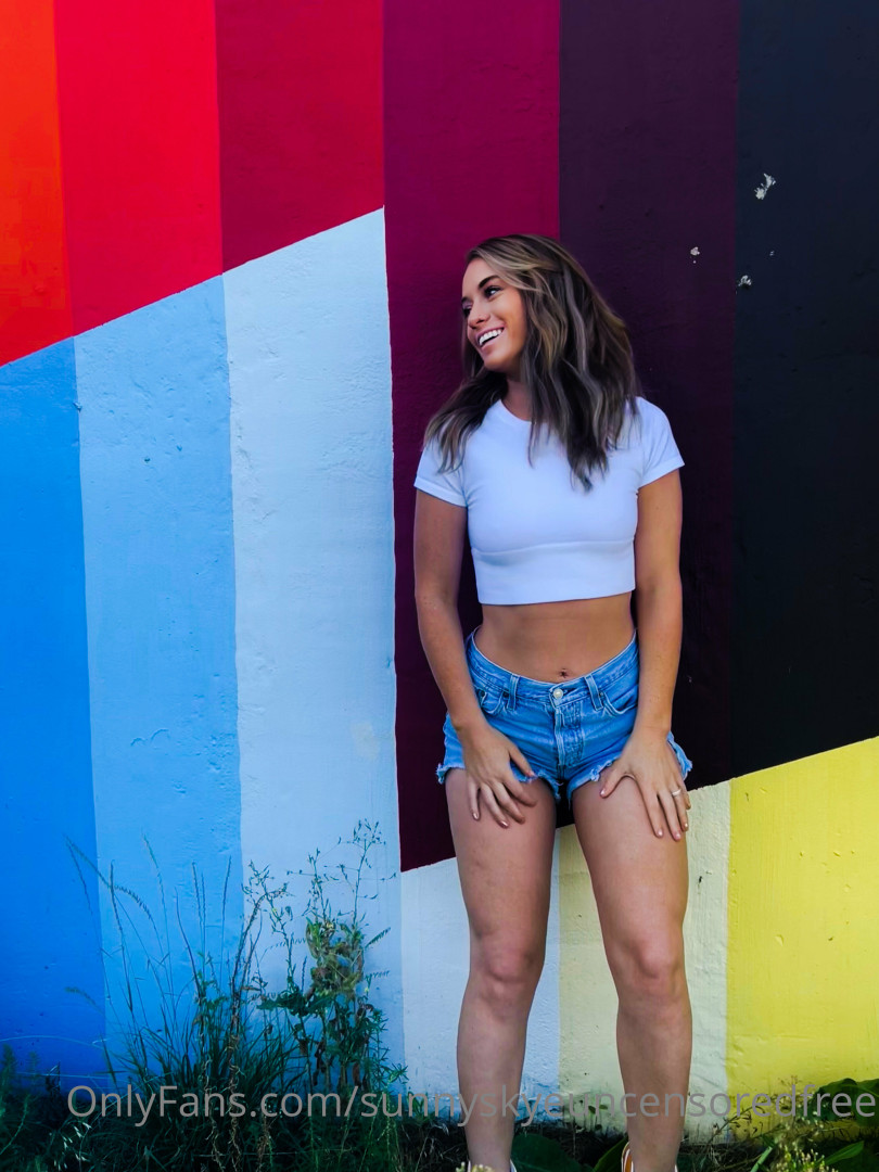 Photo by sunnyskyeuncensoredfree published on May 17,2023 12:45:37 - BestThots