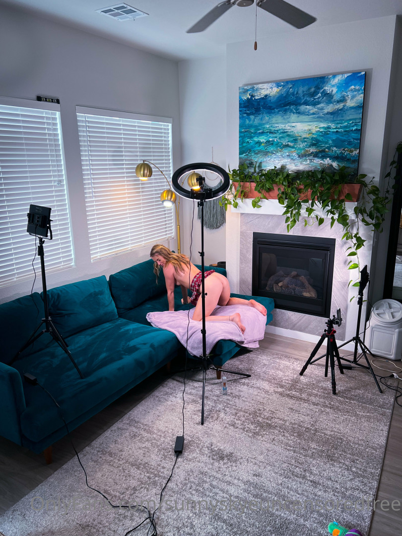 Photo by sunnyskyeuncensoredfree published on May 17,2023 12:45:52 - BestThots