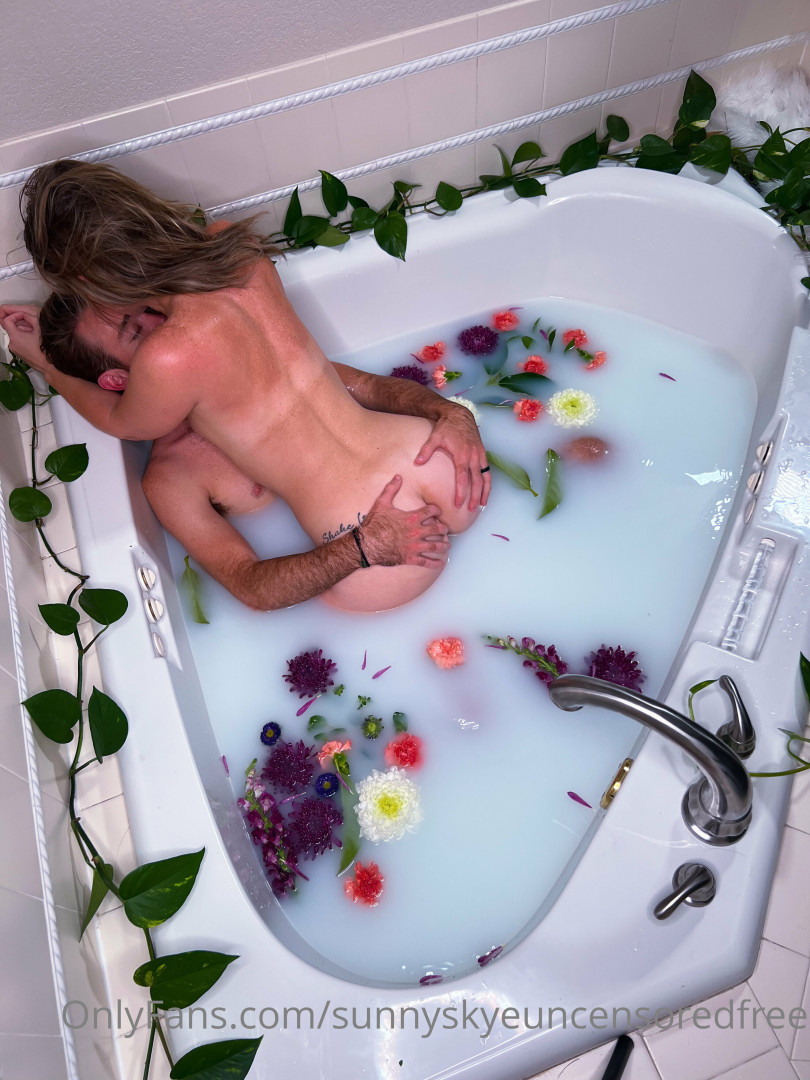 Photo by sunnyskyeuncensoredfree published on May 17,2023 12:46:02 - BestThots