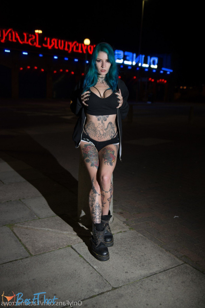 Photo by katsandcrows published on December 13,2024 13:04:52 - BestThots