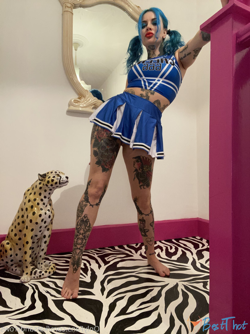 Photo by katsandcrows published on December 13,2024 15:01:59 - BestThots