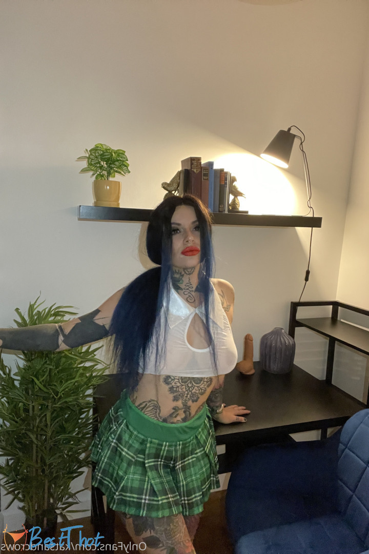 Photo by katsandcrows published on December 13,2024 15:02:17 - BestThots