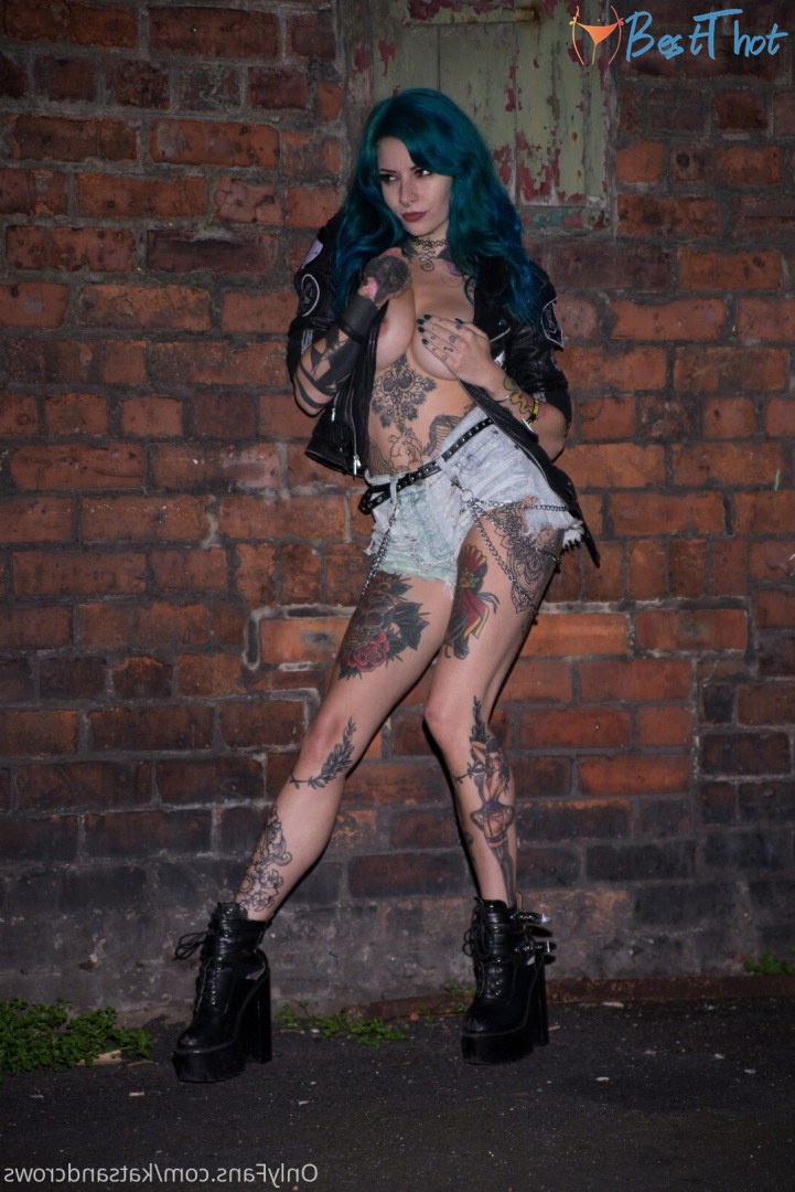 Photo by katsandcrows published on December 13,2024 15:05:20 - BestThots