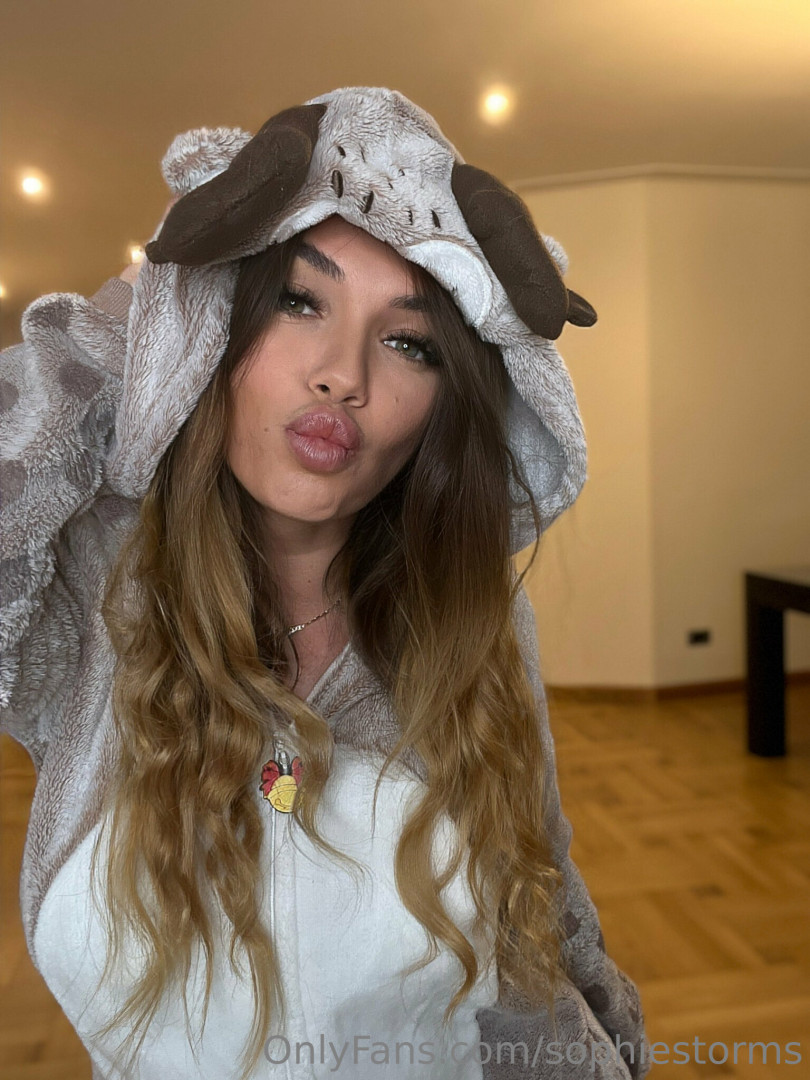 Photo by sophiestorms published on June 23,2023 00:34:36 - BestThots