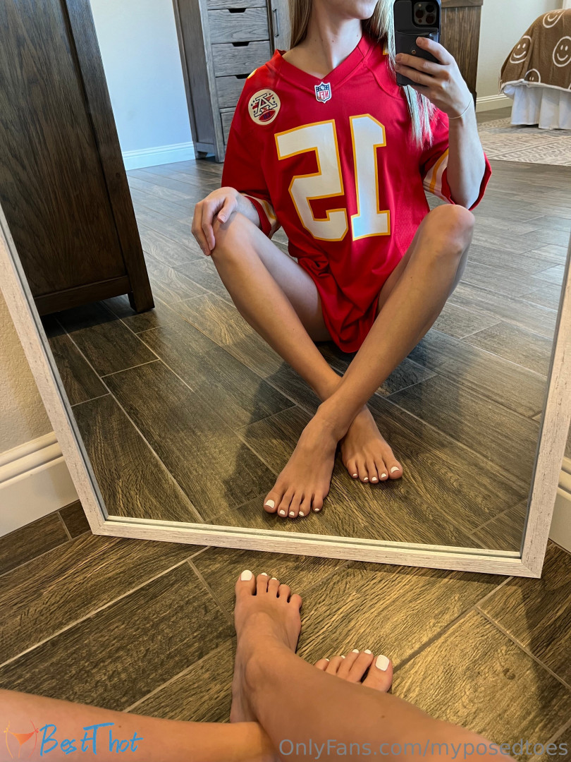 myposedtoes #9774316