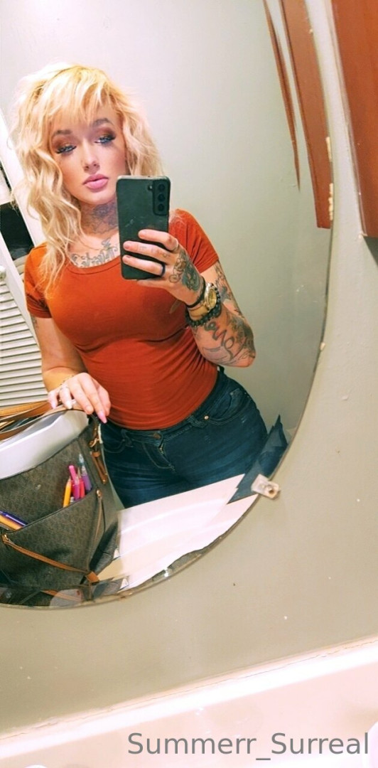 Photo by summerr_surreal published on May 17,2023 13:06:32 - BestThots